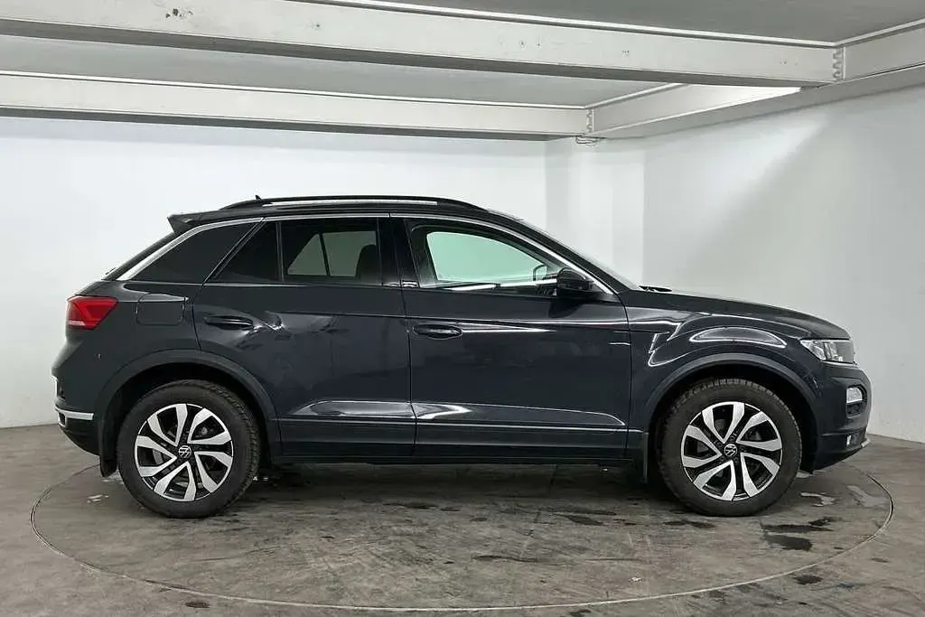 Used VW T-Roc Active 150 HP (110 kW) 2022 Grey SUV
