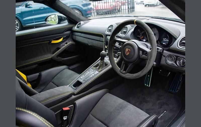 New Porsche 718 493 HP (362 kW) 2025 Black Cabriolet