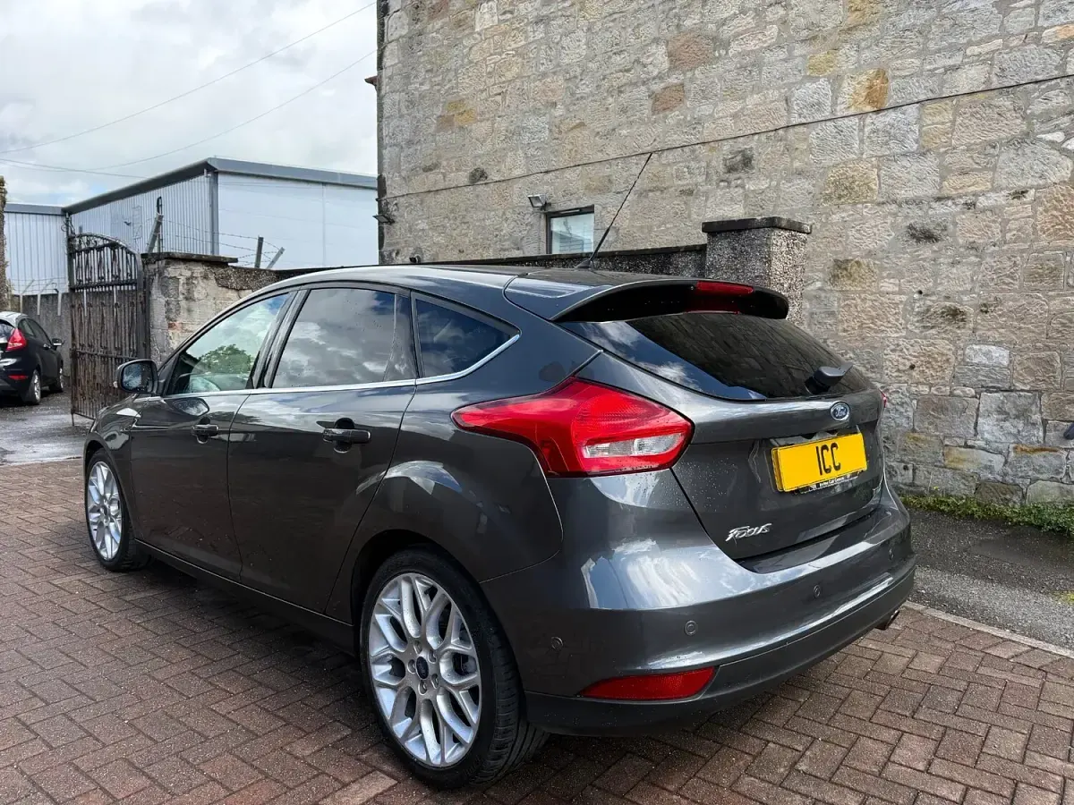 Used Ford Focus Titanium X 182 HP (133 kW) 2015 Grey Hatchback