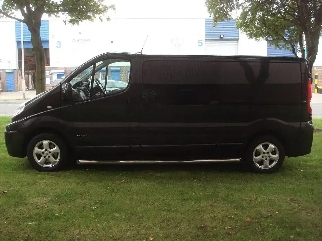 Used Renault Trafic 115 HP (84 kW) 2011 Black MPV