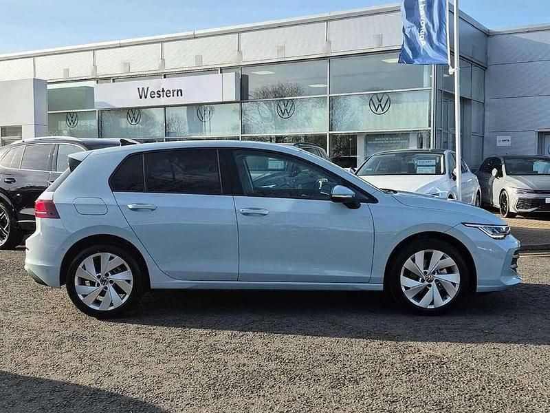 New VW Golf VIII Match 115 HP (84 kW) 2025 Blue Hatchback