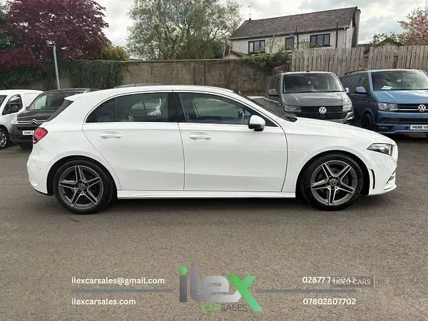 Begagnad Mercedes A180 Executive 116 HK (85 kW) 2018 Vit Halvkombi