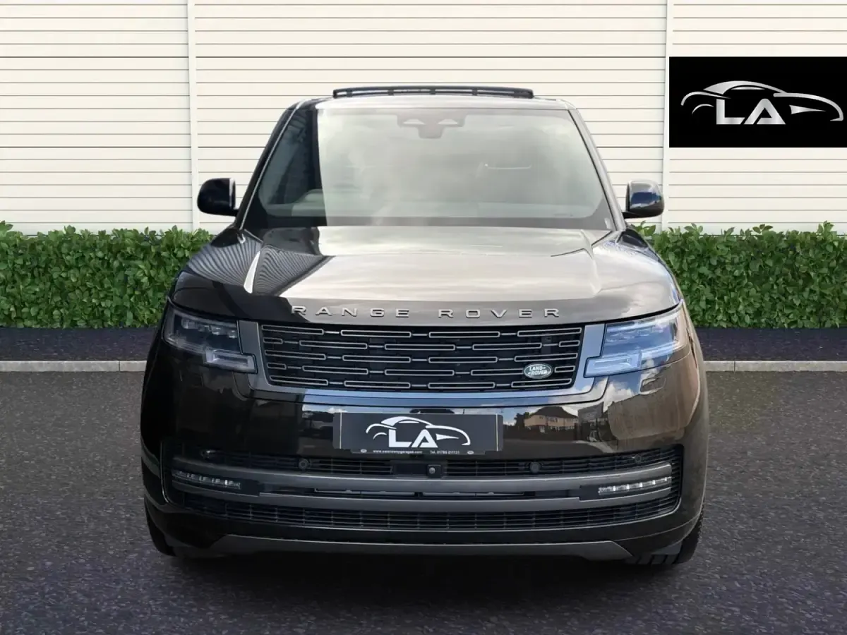 Używany Land Rover Range Rover SE 2024 Czarny SUV