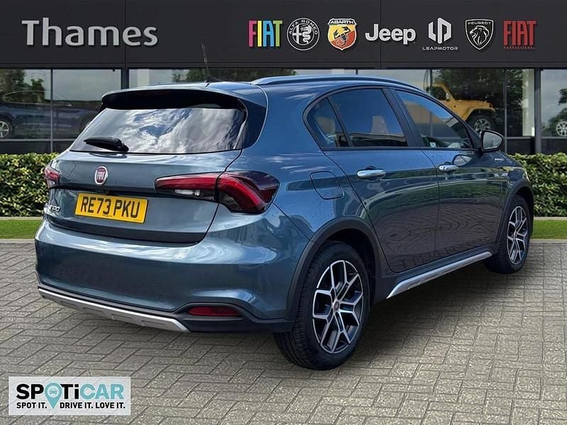 Usado Fiat Tipo Cross 100 HP (73 kW) 2023 Azul Citadino