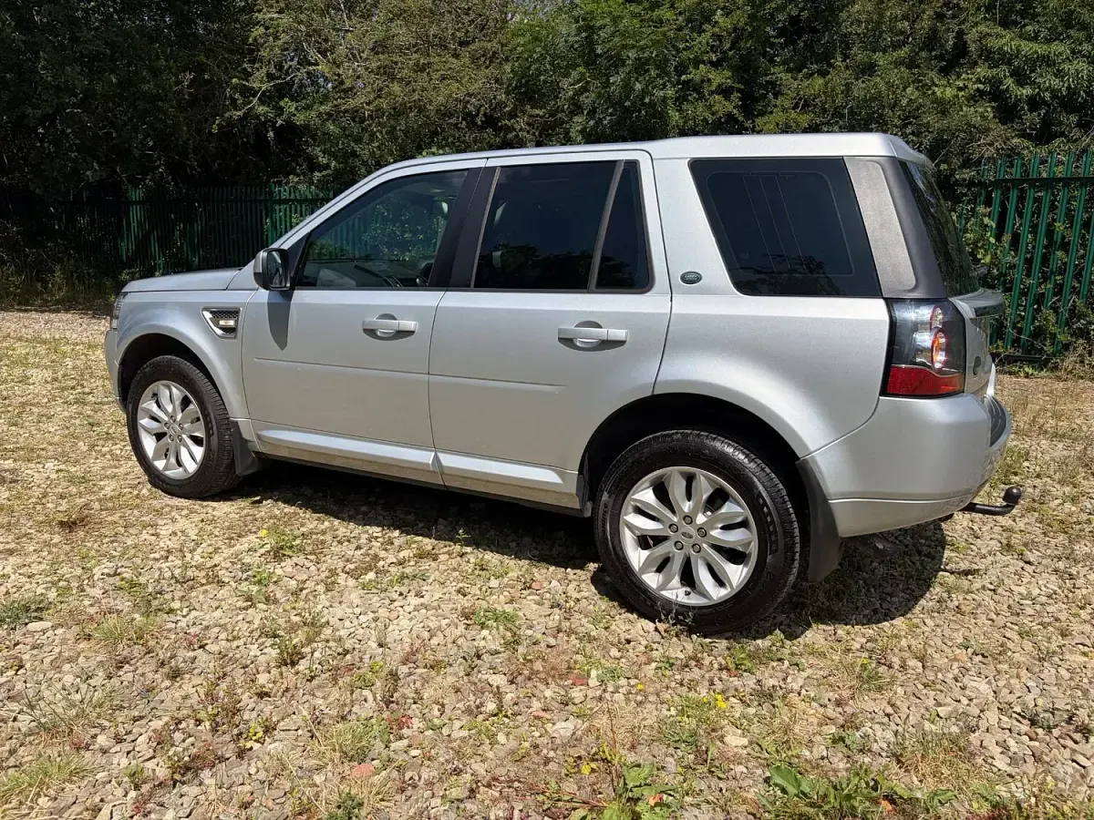 Used Land Rover Freelander 2 HSE 190 HP (139 kW) 2014 Silver SUV