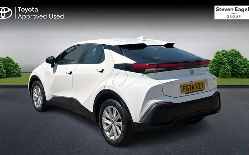 Used Toyota C-HR 140 HP (102 kW) 2026 SUV