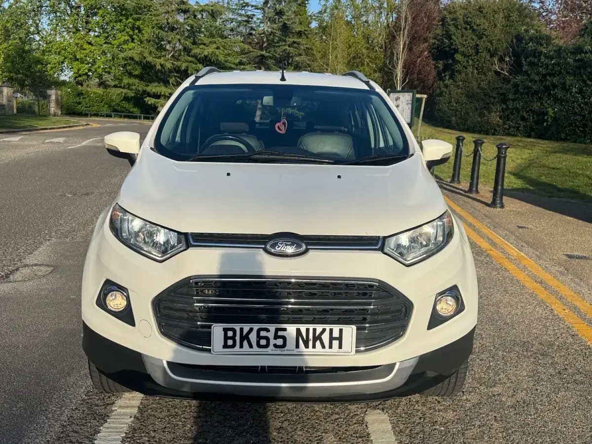 Used Ford Ecosport Titanium 125 HP (91 kW) 2015 White SUV