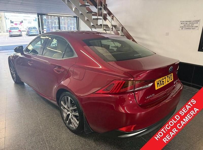 Used Lexus IS300h 223 HP (164 kW) 2017 Red Sedan