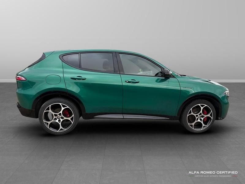 Green Used 2024 Alfa Romeo Tonale Veloce SUV | £26,995 (Fair price) - Image 1/3