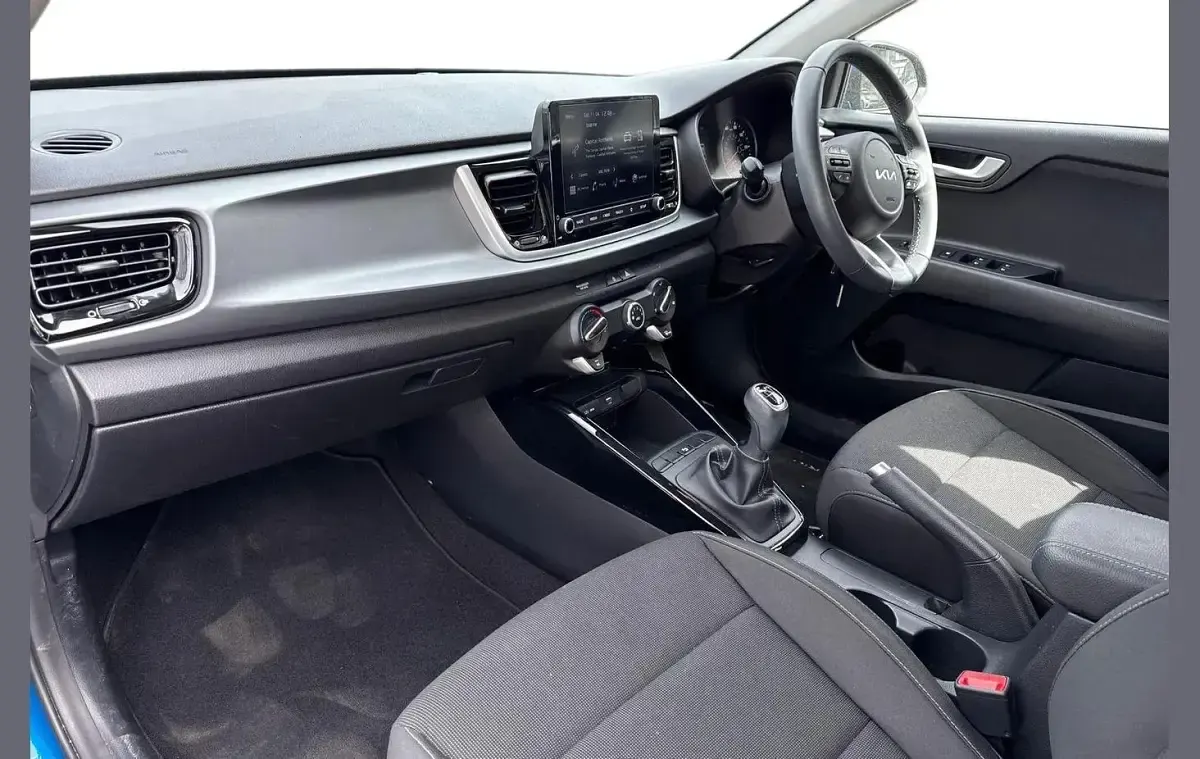 Used Kia Rio 101 HP (74 kW) 2023 Blue Hatchback