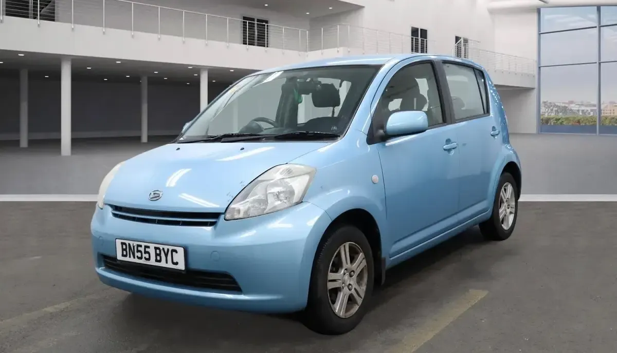Used Daihatsu Sirion 85 HP (62 kW) 2005 Blue Hatchback