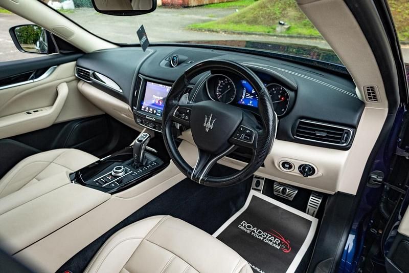 Used Maserati Levante 350 HP (257 kW) 2018 Blue SUV