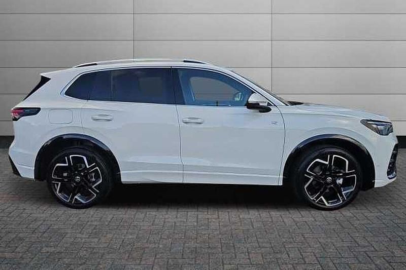 Used VW Tiguan R-line 148 HP (108 kW) 2025 Grey SUV