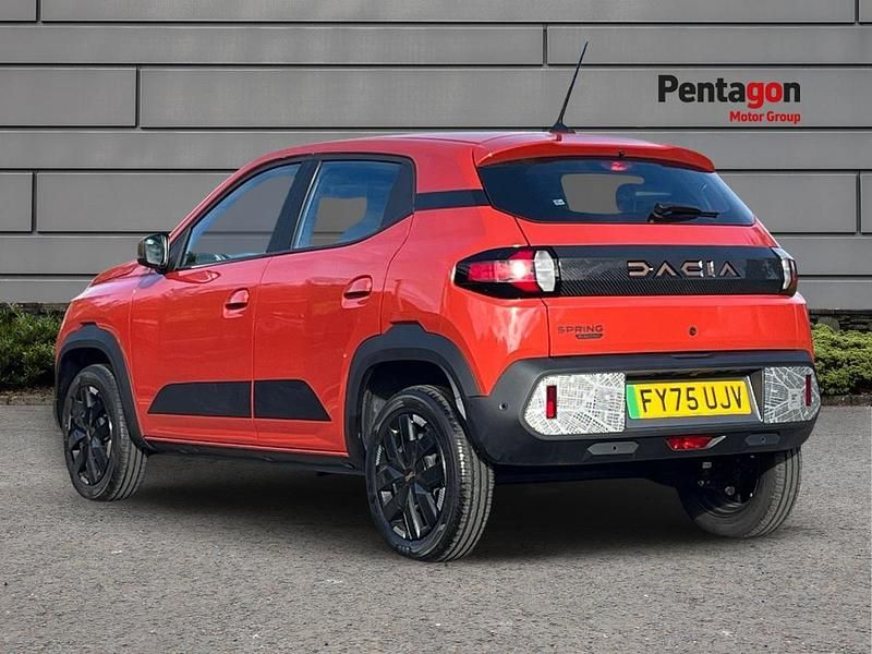 New Dacia Spring Extreme 47 kW (65 HP) 2025 Red Hatchback