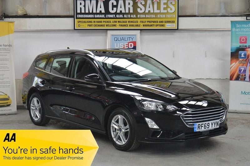Used Ford Focus Zetec 95 HP (69 kW) 2019 Black Estate