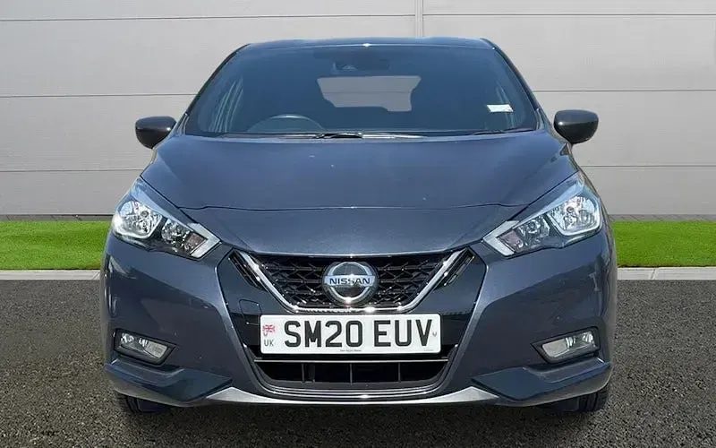 Używany Nissan Micra 101 KM (74 kW) 2020 Szary Hatchback