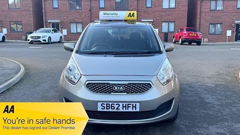 Used Kia Venga 123 HP (90 kW) 2013 Silver Hatchback