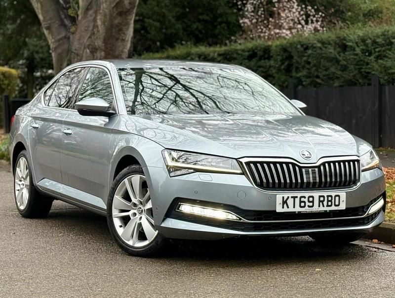Grey Used 2020 Skoda Superb SE L Hatchback | £10,990 (Good price) - Image 1/4