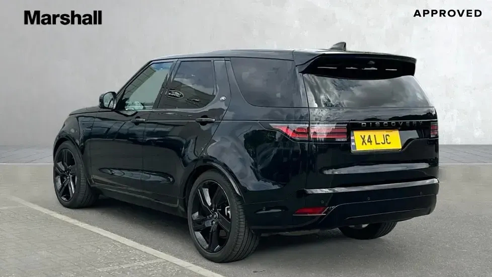 Used Land Rover Discovery SE Dynamic 300 HP (220 kW) 2023 Black SUV