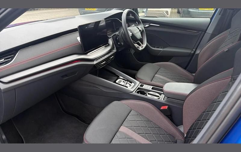 Used Skoda Octavia vRS 265 HP (194 kW) 2025 Blue Estate