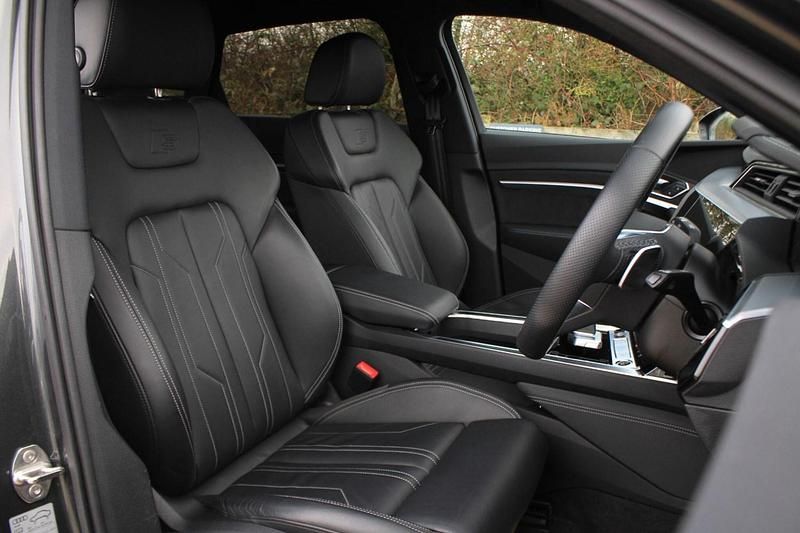 Used Audi e-tron Black Edition 230 kW (313 HP) 2022 Grey SUV