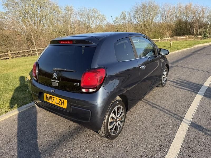Usado Citroën C1 Flair 82 CV (60 kW) 2017 Azul Utilitario