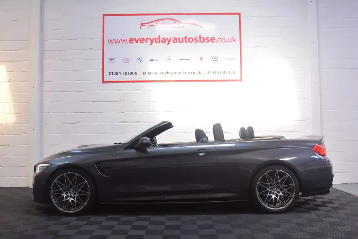 Usado BMW M4 Cabriolet Competition Edition 2016 Gris Descapotable