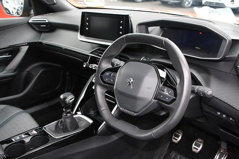 Used Peugeot 2008 Allure+ 100 HP (73 kW) 2023 Orange SUV