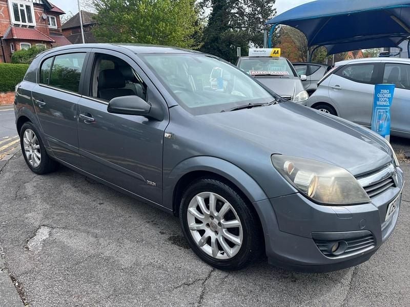 Used Vauxhall Astra Design Edition 2006 Grey Hatchback