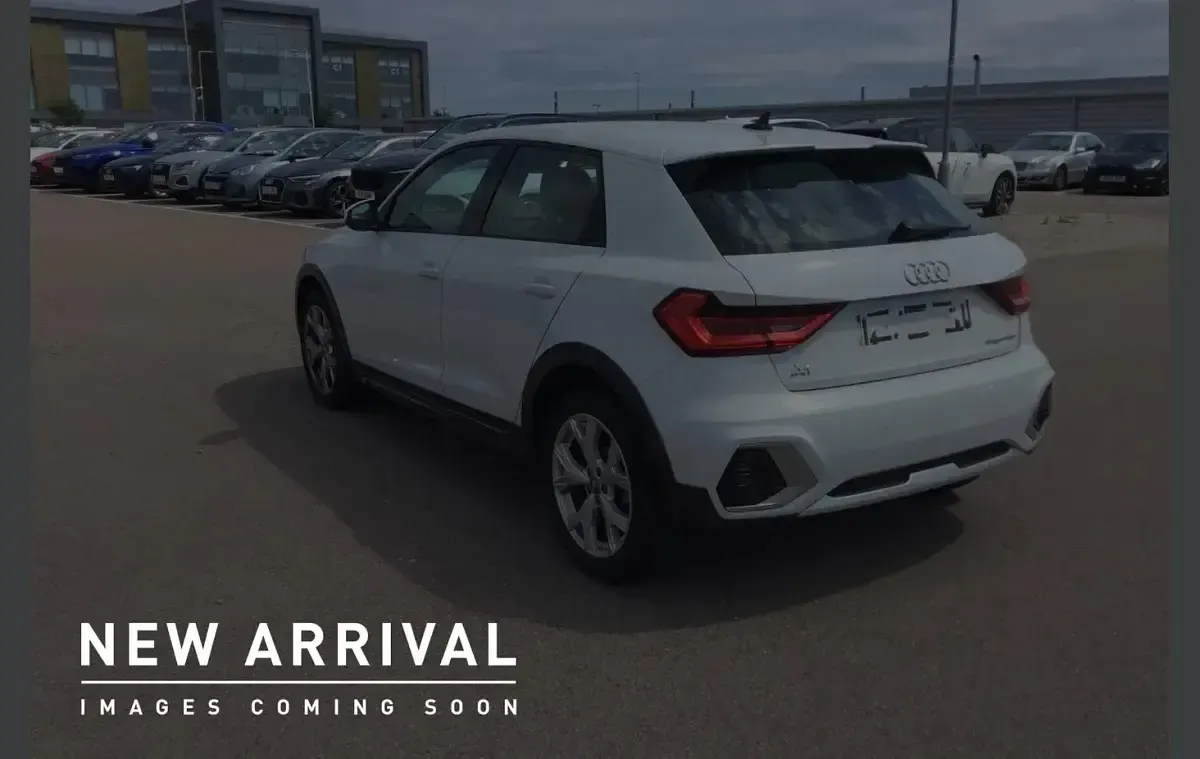 Used Audi A1 Design 113 HP (83 kW) 2020 White SUV