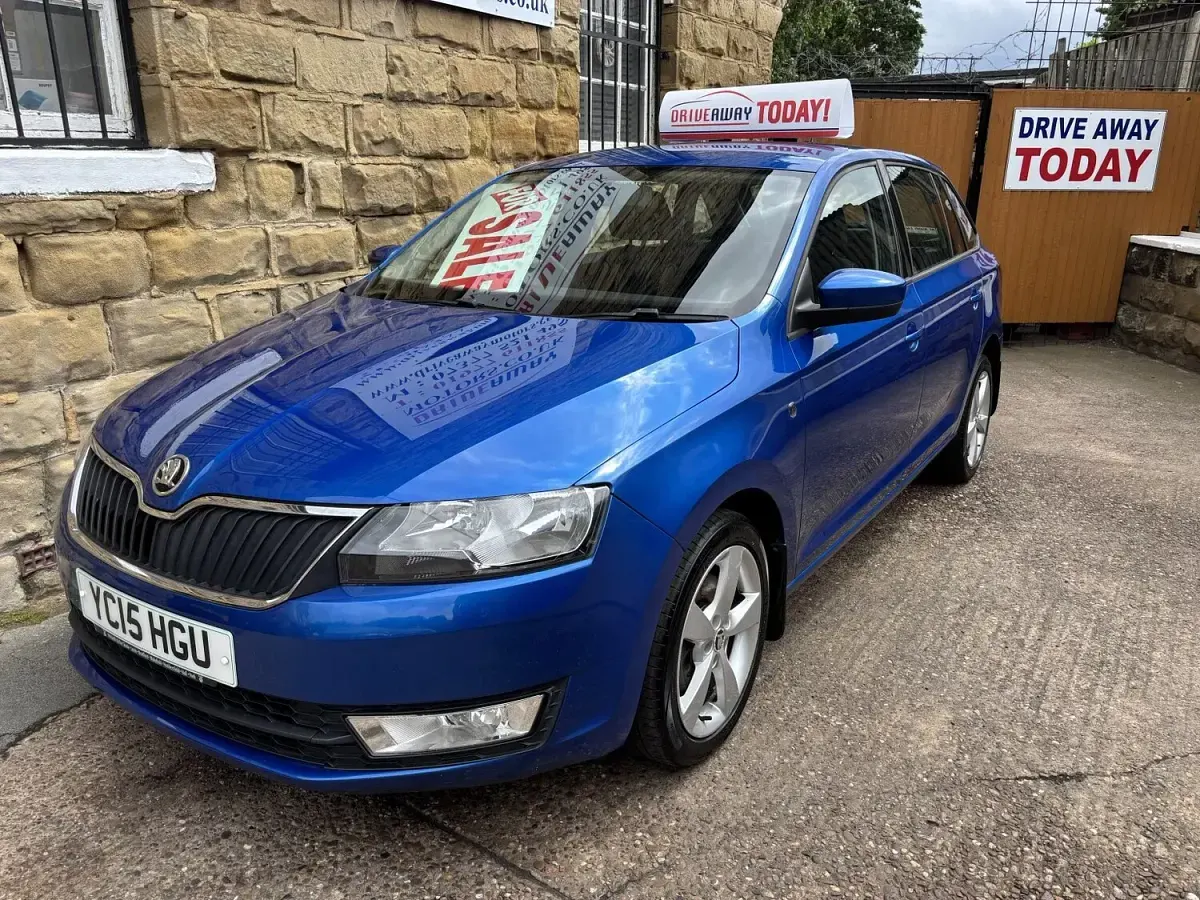 Used Skoda Rapid SE 2015 Blue Hatchback