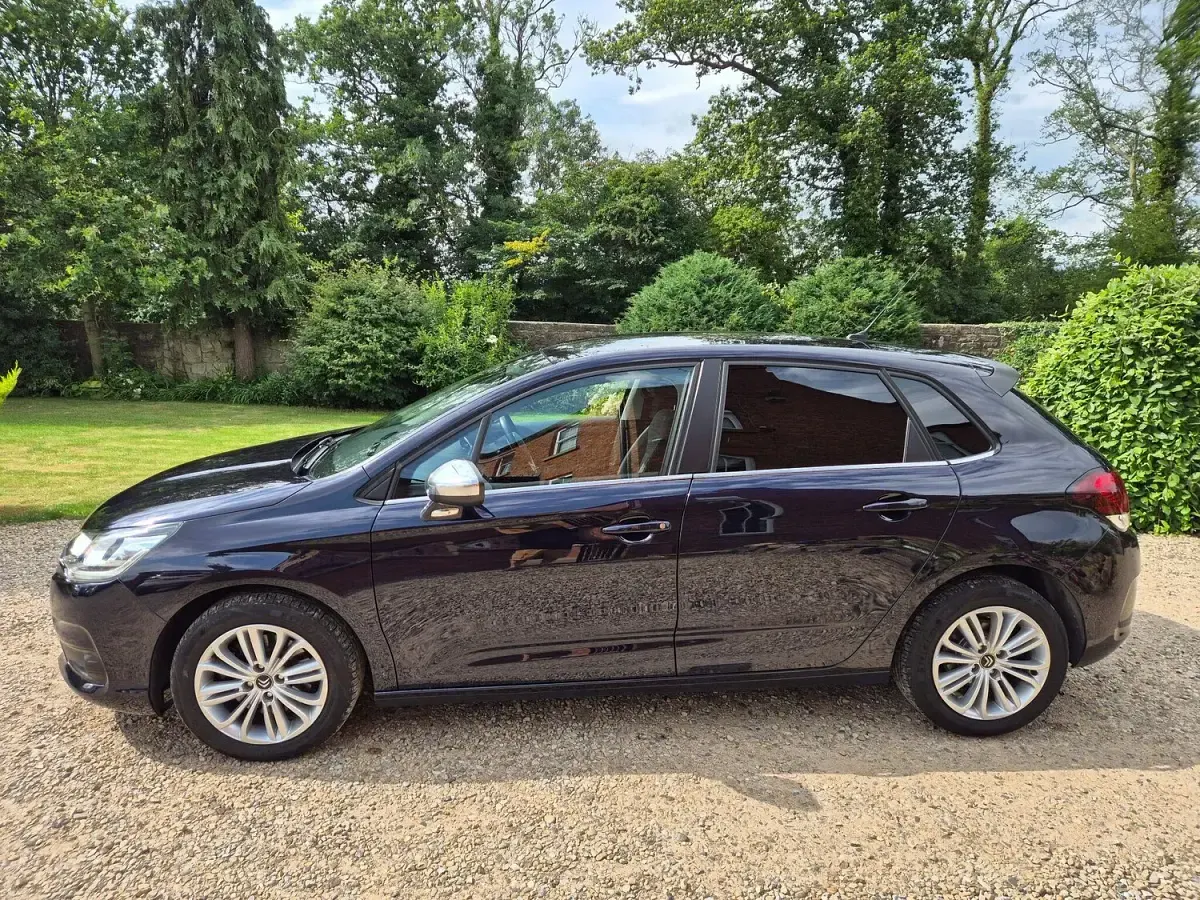 Used Citroën C4 Flair 2016 Blue Hatchback