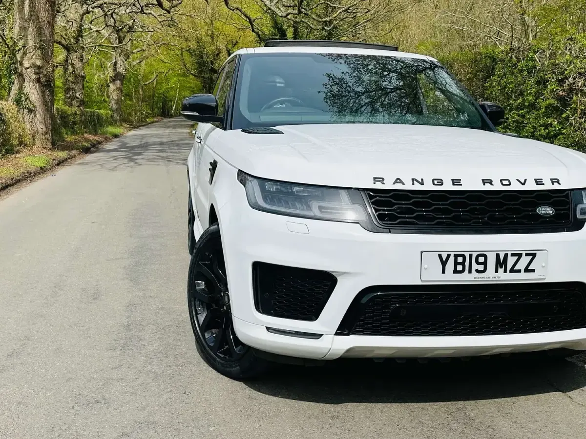 Used Land Rover Range Rover Sport Autobiography Dynamic 306 HP (225 kW) 2019 White SUV