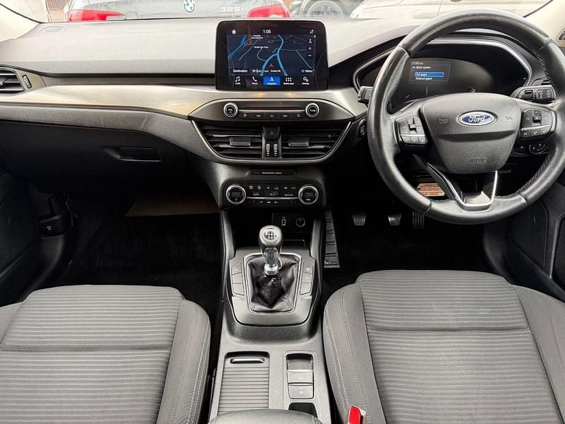 Begagnad Ford Focus Titanium 150 HK (110 kW) 2019 Vit Kombi