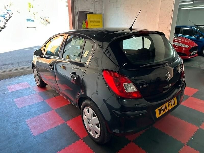 Used Vauxhall Corsa Design Edition 75 HP (55 kW) 2014 Black Hatchback