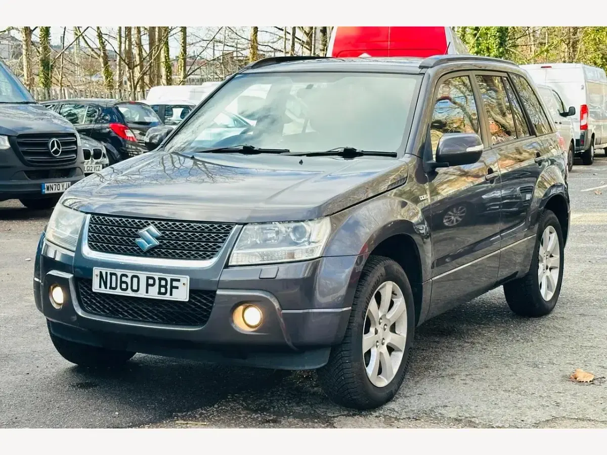 Used Suzuki Grand Vitara SZ5 2010 Grey SUV