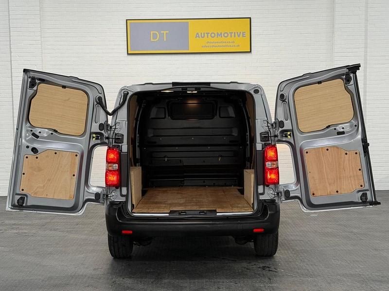 Used Peugeot Expert Premium 2023 Grey Van