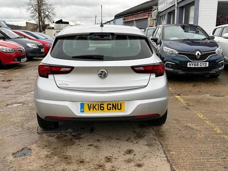 Used Vauxhall Astra Design Edition 2016 Silver Hatchback