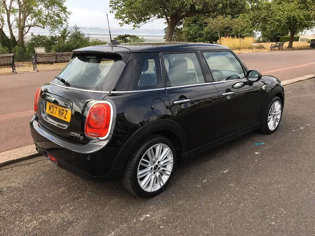 Used Mini Cooper D Hatch 2017 Black Hatchback