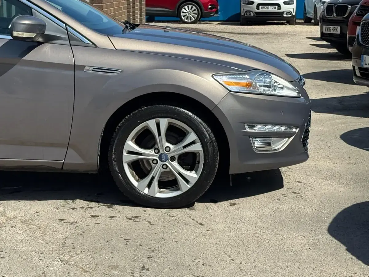 Used Ford Mondeo Titanium X 115 HP (84 kW) 2012 Brown Hatchback