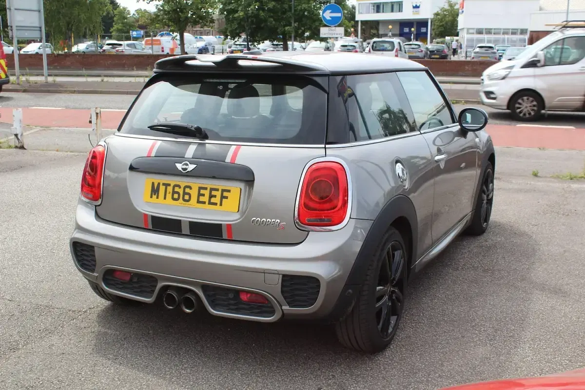Used Mini Cooper S Hatch 192 HP (141 kW) 2016 Silver Hatchback