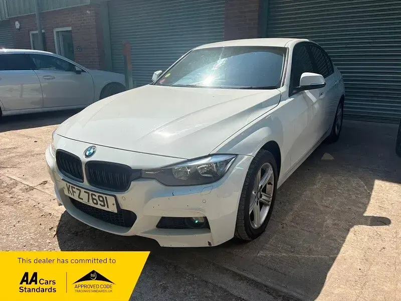 Used BMW 318 Performance 143 HP (105 kW) 2012 White Sedan