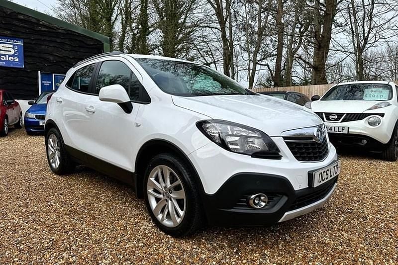 Used Vauxhall Mokka 136 HP (100 kW) 2015 White SUV