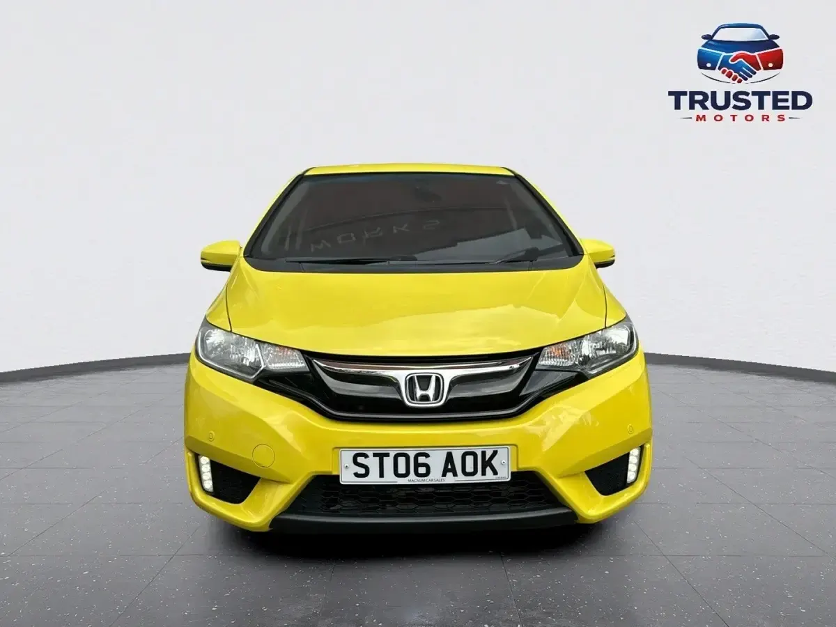 Used Honda Jazz SE 102 HP (75 kW) 2016 Yellow Hatchback