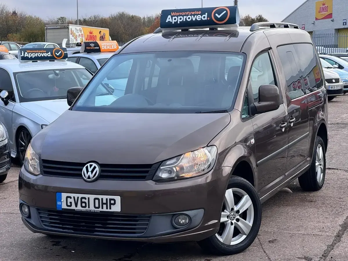 Used VW Caddy Maxi Life 102 HP (75 kW) 2011 Brown MPV