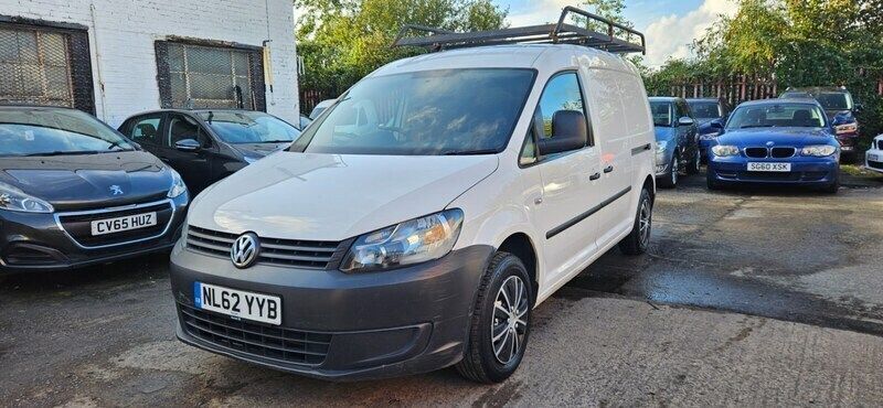 White Used 2012 VW Caddy Maxi MPV | £3,595 (Fair price) - Image 1/4