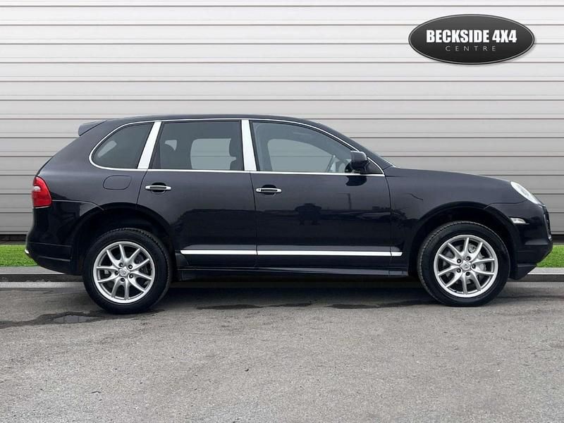 Used Porsche Cayenne 240 HP (176 kW) 2009 Black SUV
