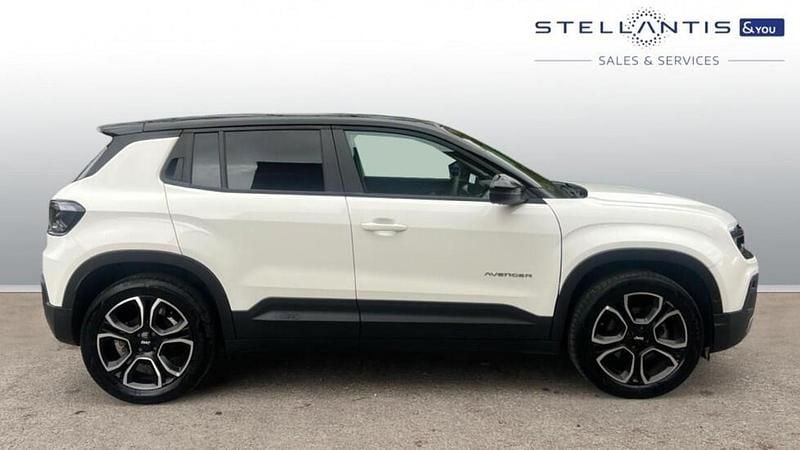 Used Jeep Avenger EV Summit 113 kW (154 HP) 2024 Black SUV