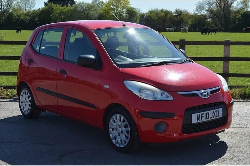 Usado Hyundai i10 Classic 78 HP (57 kW) 2010 Vermelho Citadino