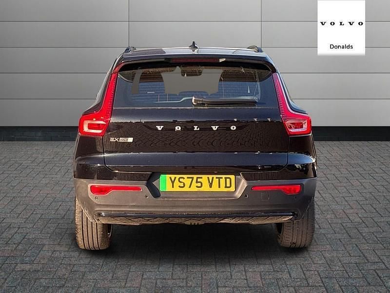 Usado Volvo EX40 Plus 185 kW (252 CV) 2025 Negro SUV